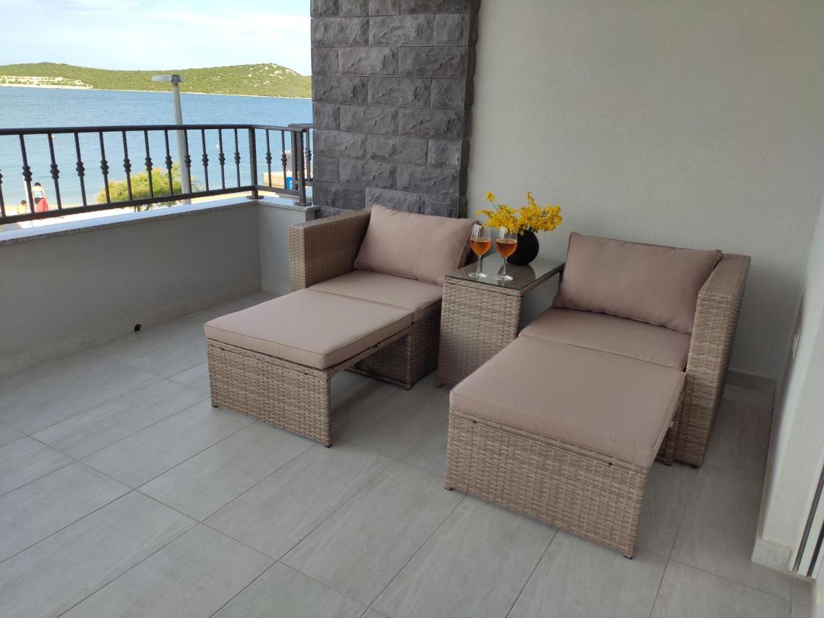 Apartmani Sara 2 Betina (Sibenik-Knin) Exterior foto
