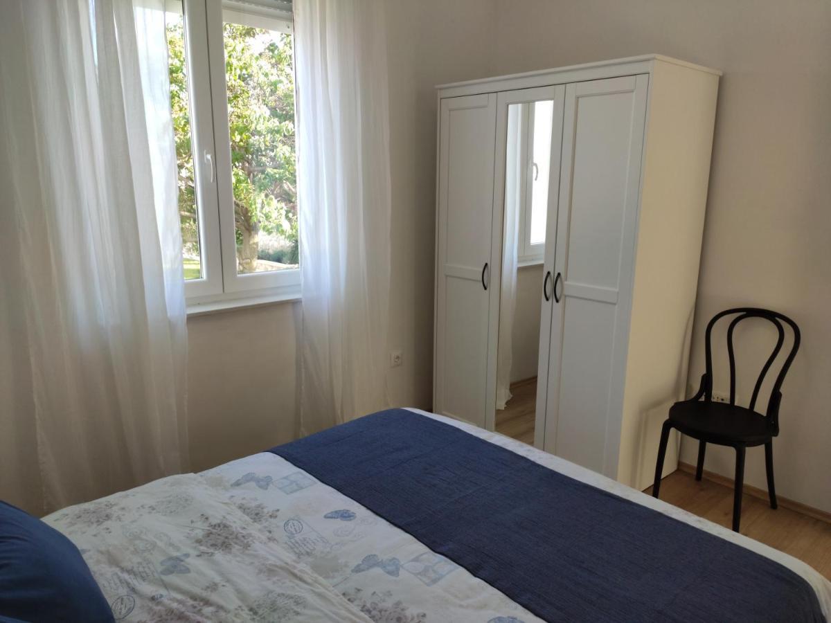 Apartmani Sara 2 Betina (Sibenik-Knin) Exterior foto