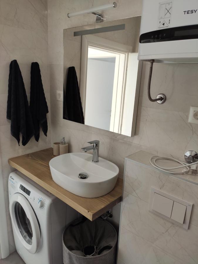 Apartmani Sara 2 Betina (Sibenik-Knin) Exterior foto